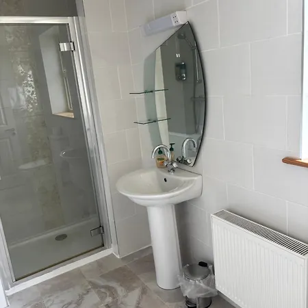 Bed & Breakfast The Twelve Oaks 3*