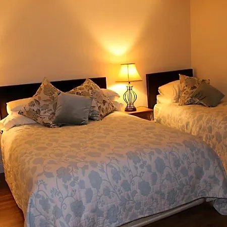 The Twelve Oaks 3* 肯梅尔