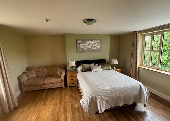 The Twelve Oaks לינה וארוחת בוקר קנמארה